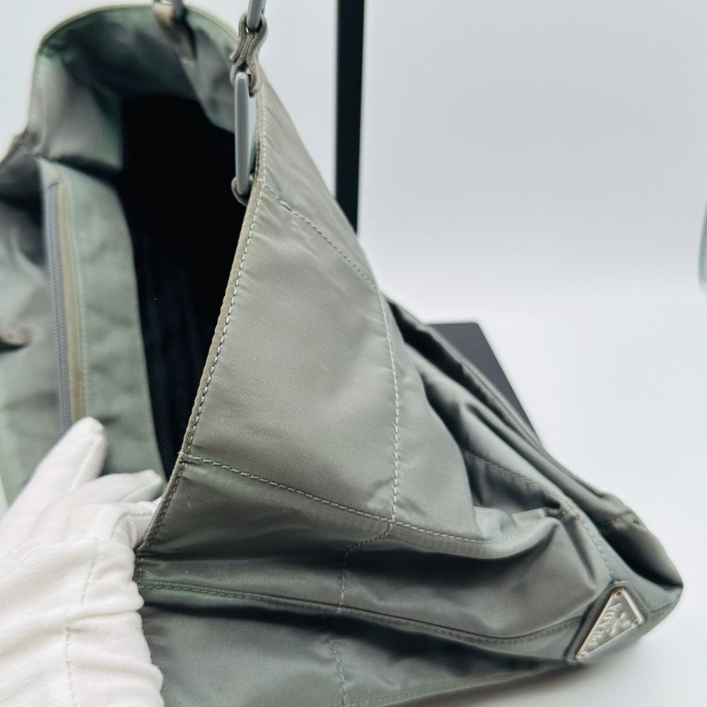 Prada Nylon Gray shoulder Bag - Picture 8 of 12